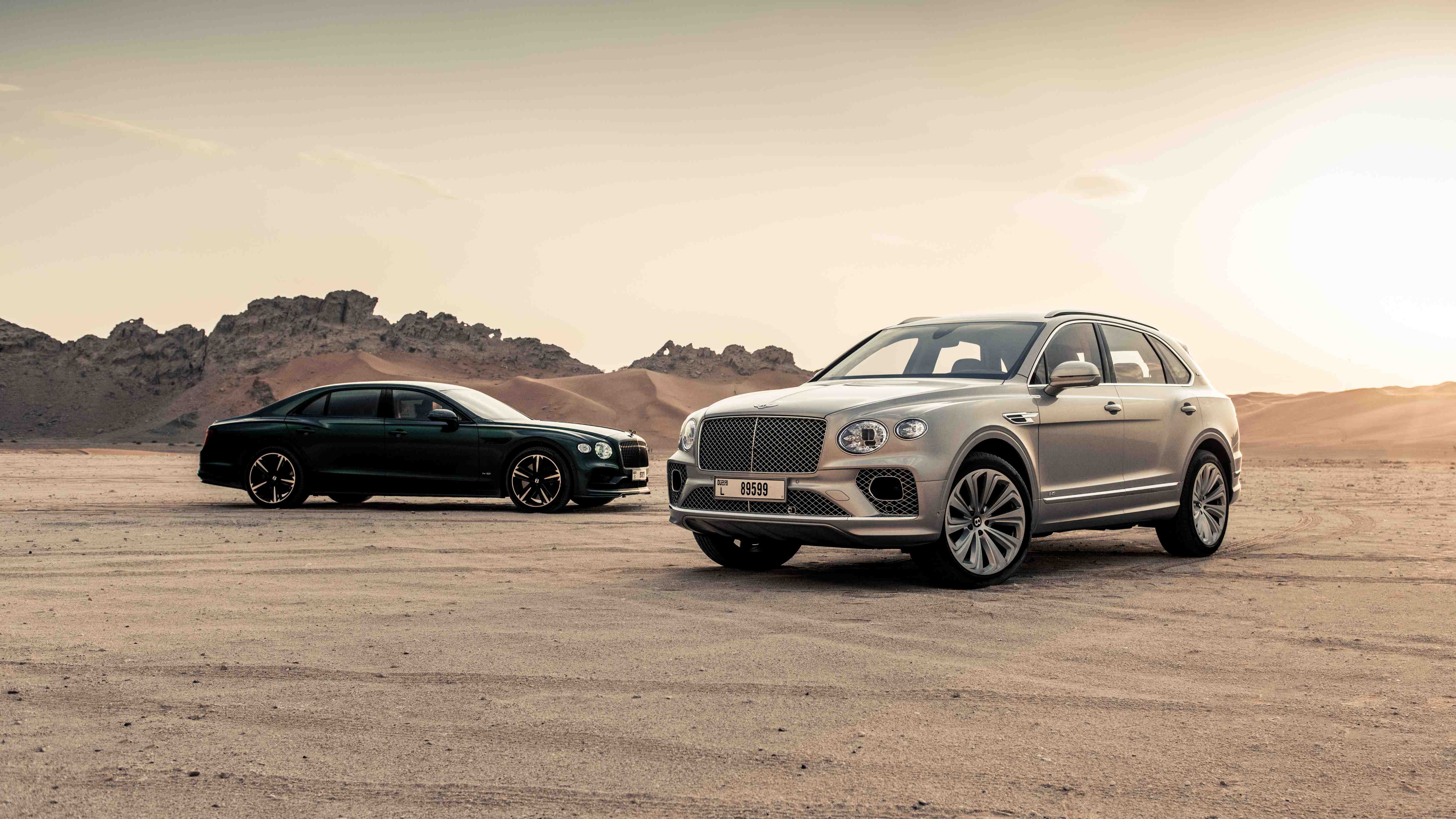 Bentley تنطلق بقوّة في عام من الأرقام القياسية مع طلب غير مسبوق على الطرازات الهجينة الفاخرة