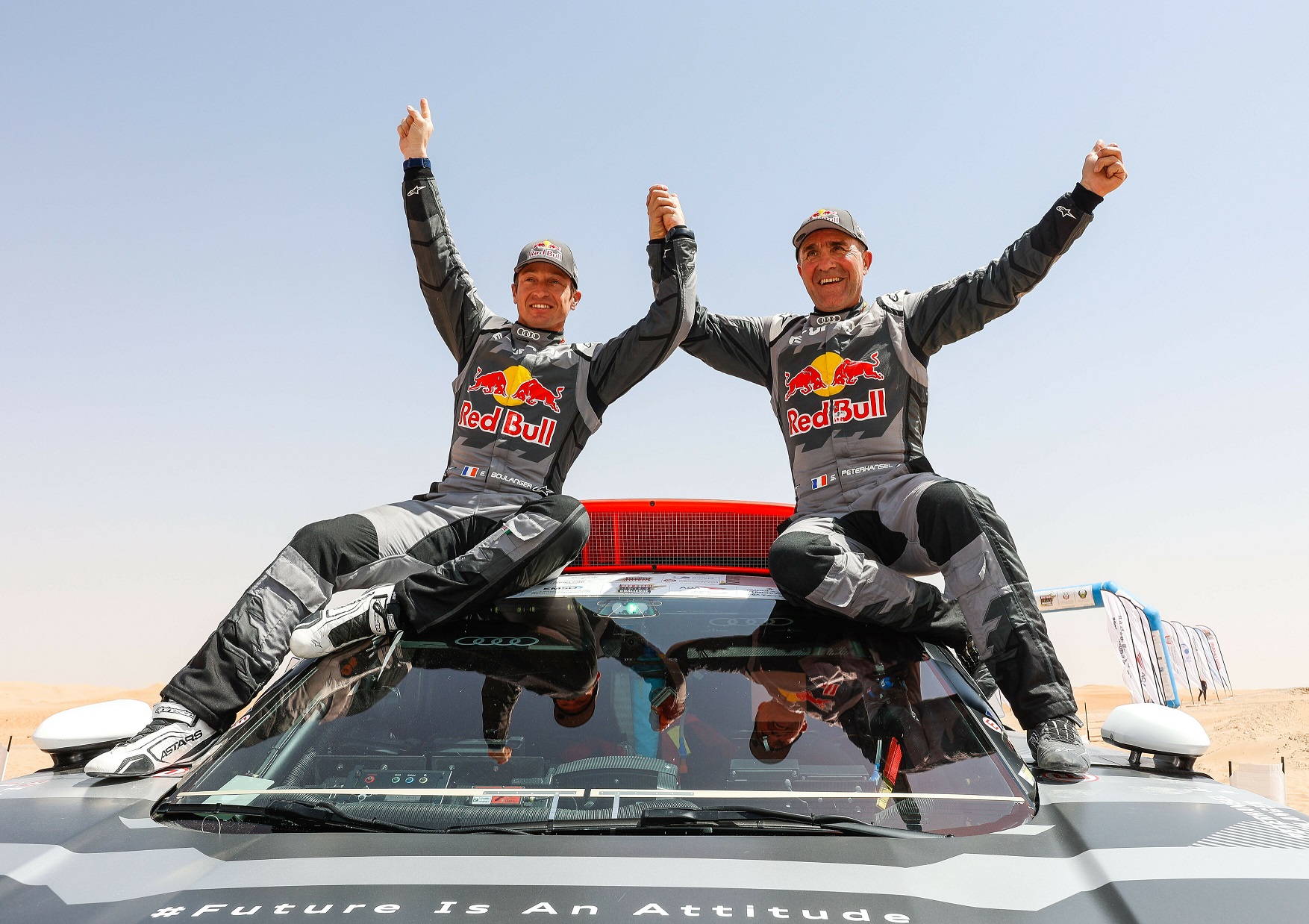 أول لقب في الصحراء: سيارة RS Q e-tron تفوز في رالي أبوظبي الصحراوي