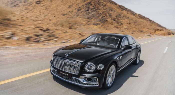 Flying Spur تنطلق بقوّة مع محرّك V8 الجبّار في الشرق الأوسط