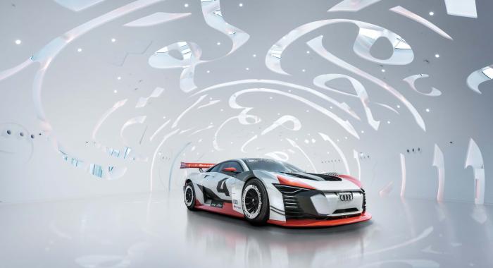 متحف المستقبل يعرض سيارة e-tron فيجن غران توريزمو من أودي