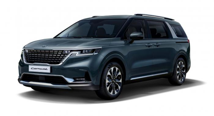 سيارة كيا كرنفال العائلية الواسعة تطلق عصر السيارات الكبيرة متعددة الأغراض