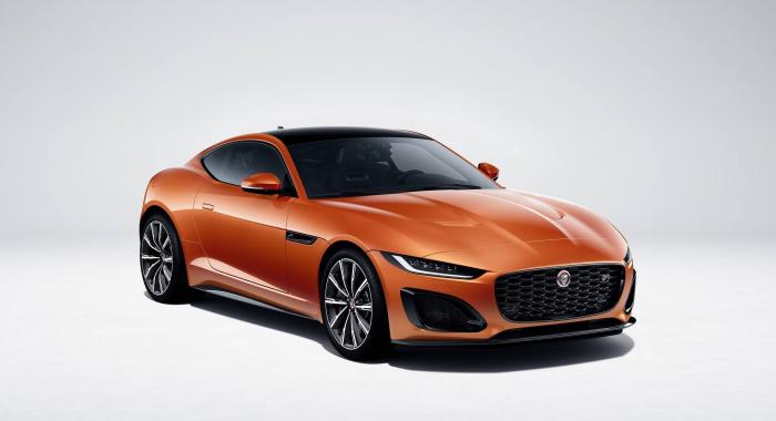 جاكوار F-TYPE R-Dynamic Black الجديدة 